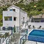 Legero Mit Pool 300 Meter Zum *