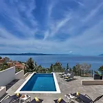 Legero Mit Pool 300 Meter Zum * Drasnice